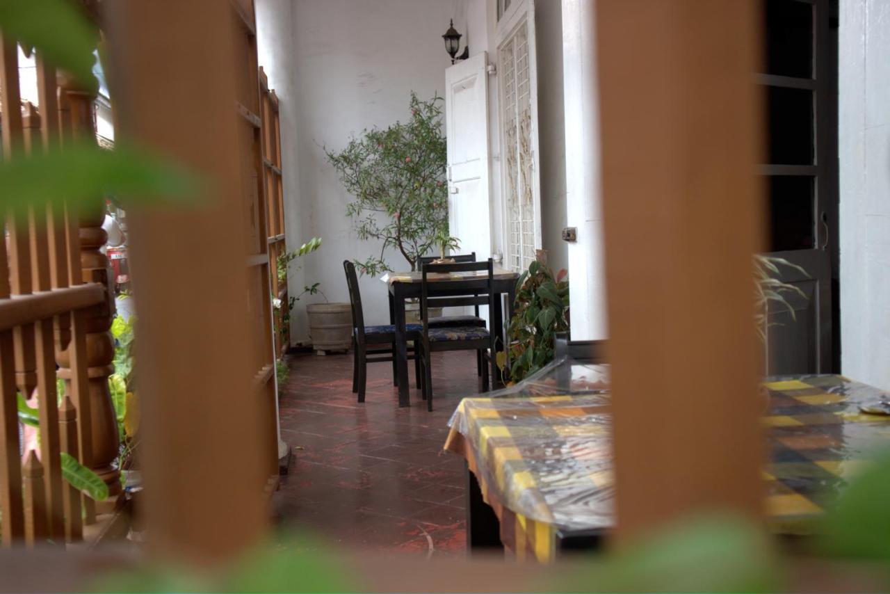 Old Dutch House Hotel Galle Exterior foto